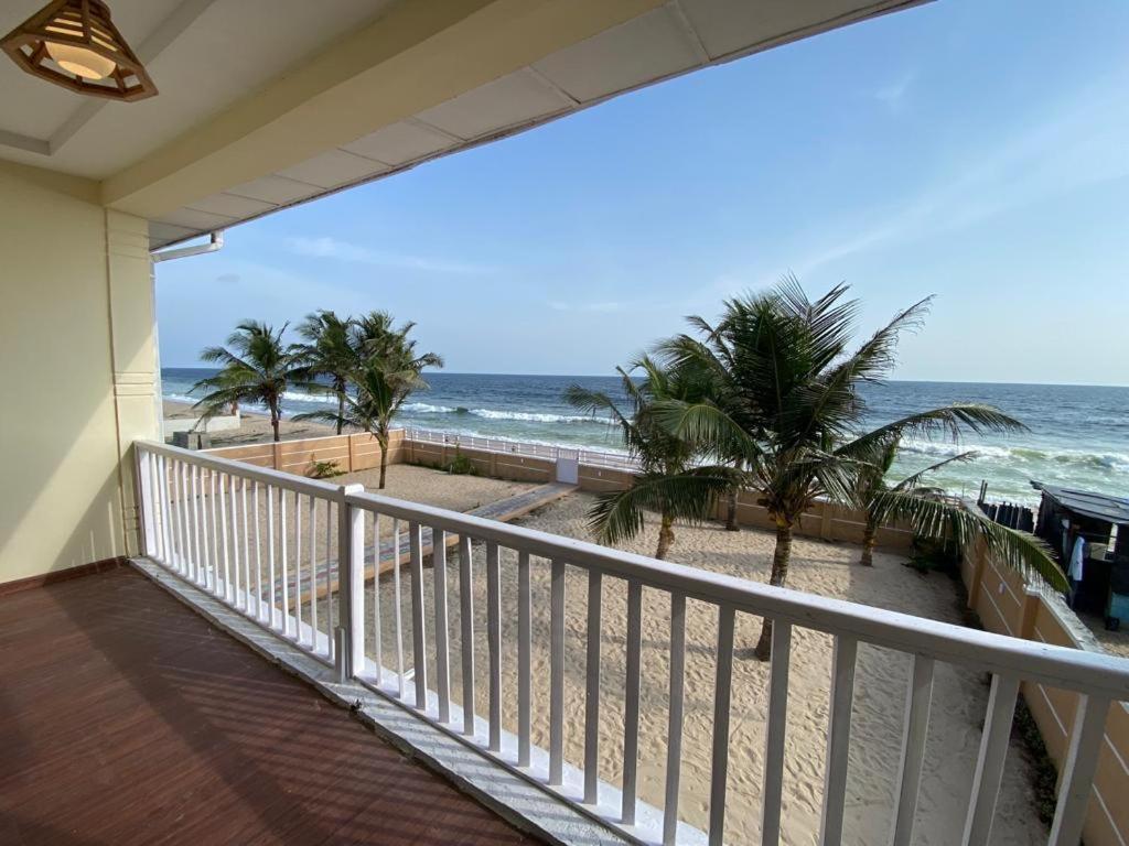 Oceanfront Wavecrest Hotel Lekki Bagian luar foto