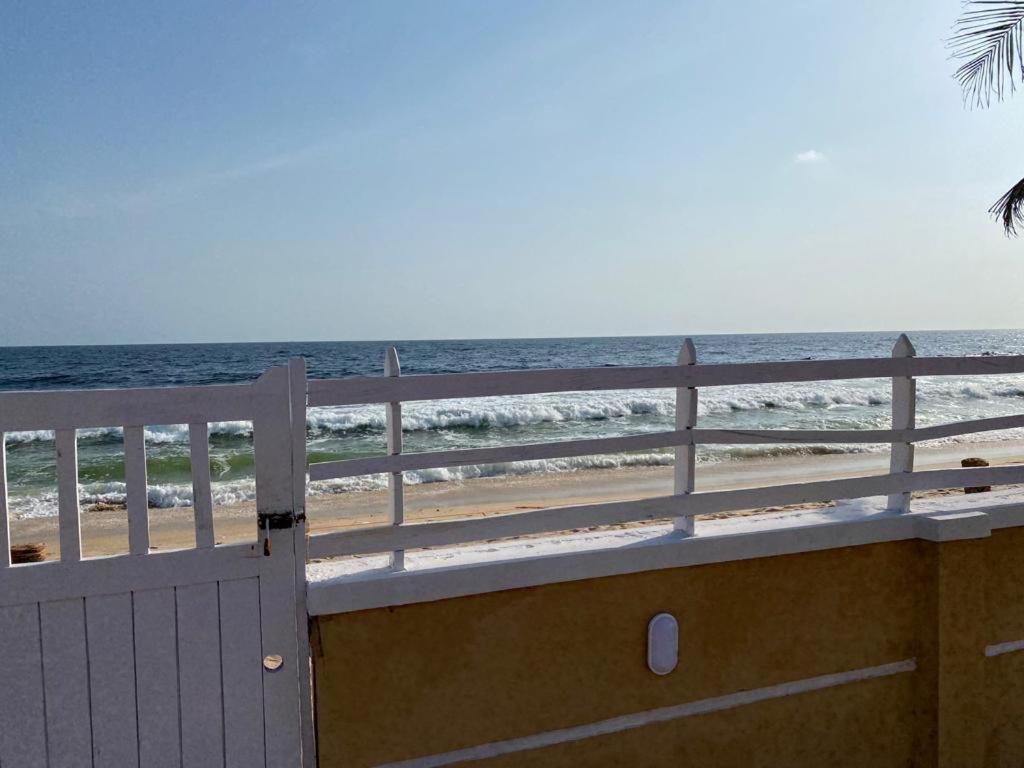 Oceanfront Wavecrest Hotel Lekki Bagian luar foto
